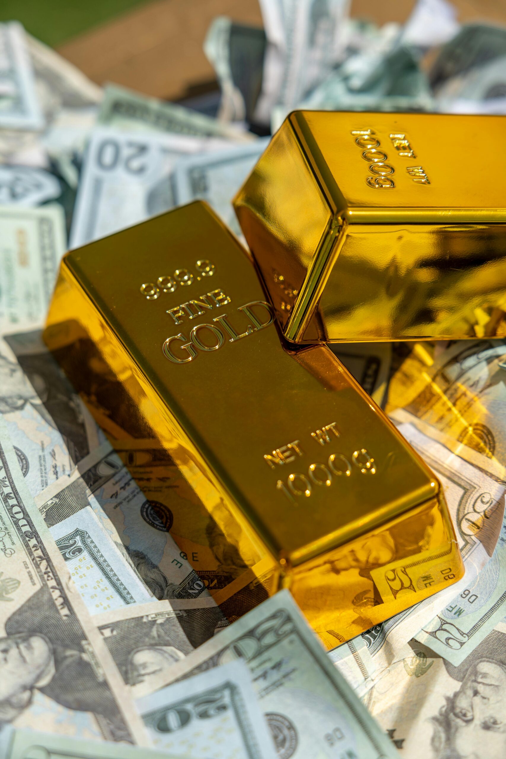 Investing in Gold: A Complete Guide to Building Wealth and Financial Security